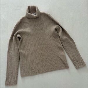 Halston 100% Merino Wool Turtleneck Sweater – Small (Tagged XL)